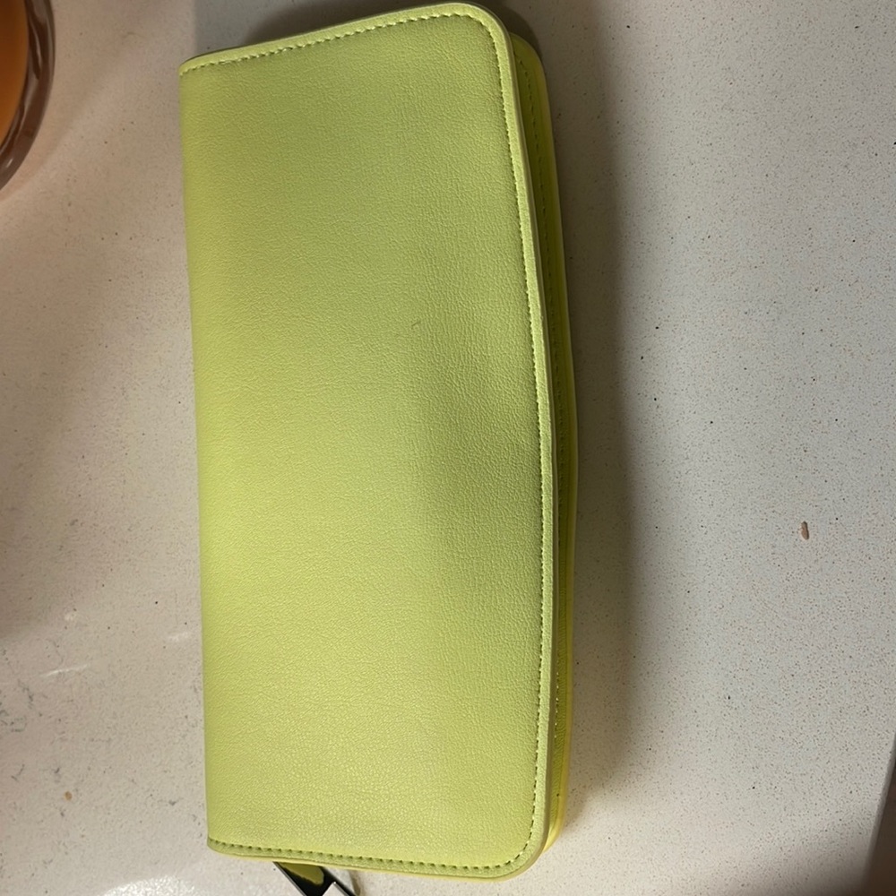 “A new day” women’s zip wallet